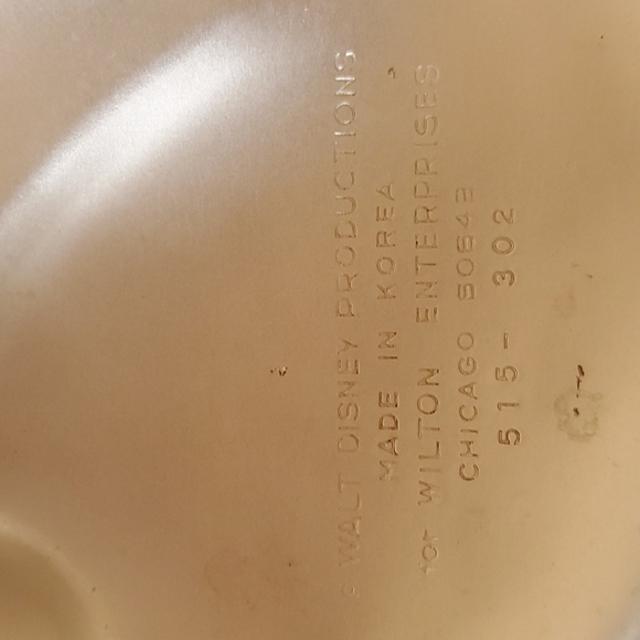 Vintage Wilton Mickey Mouse cake pan - Picture 3 of 6